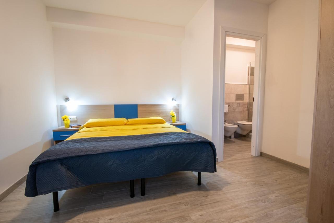 Bed & Blu Otel La Caletta Dış mekan fotoğraf
