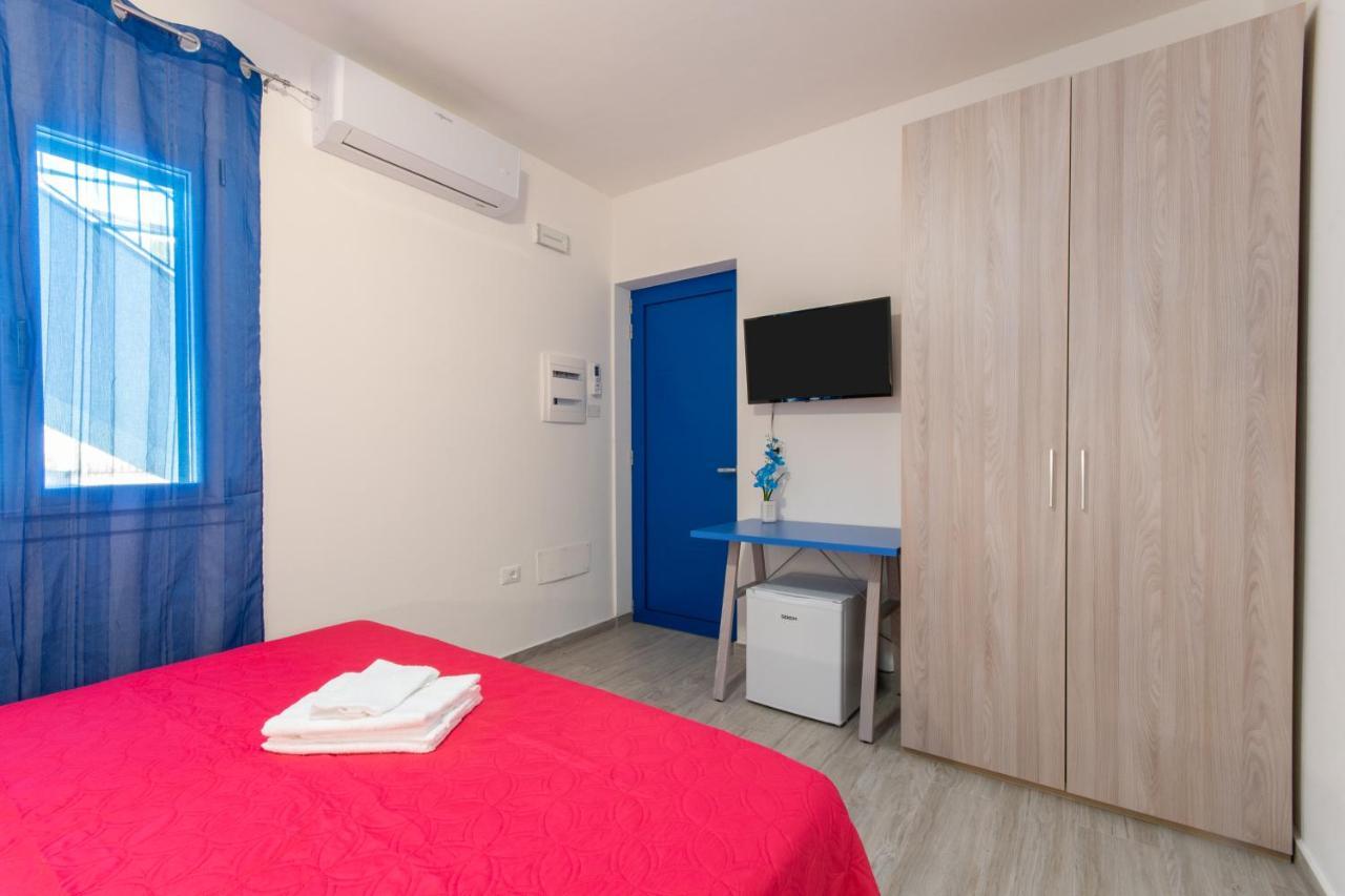 Bed & Blu Otel La Caletta Dış mekan fotoğraf