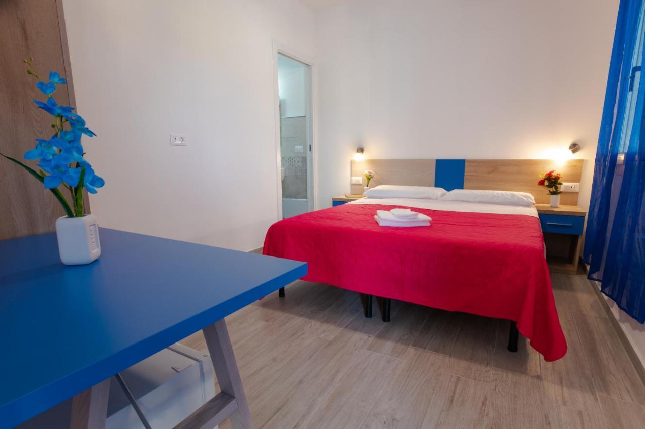 Bed & Blu Otel La Caletta Dış mekan fotoğraf