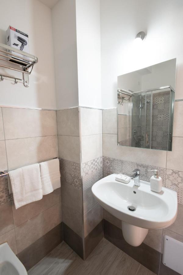 Bed & Blu Otel La Caletta Dış mekan fotoğraf