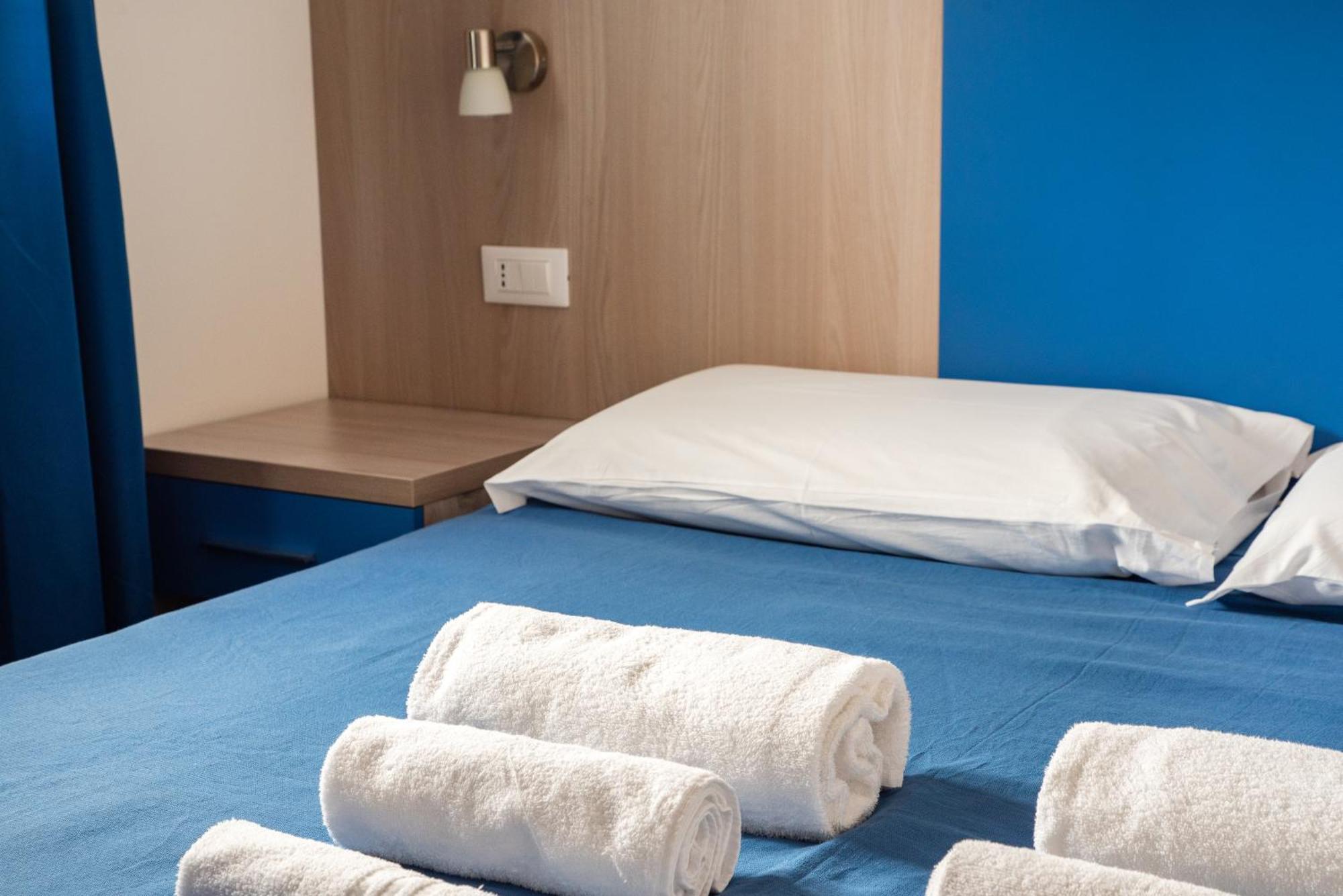 Bed & Blu Otel La Caletta Dış mekan fotoğraf