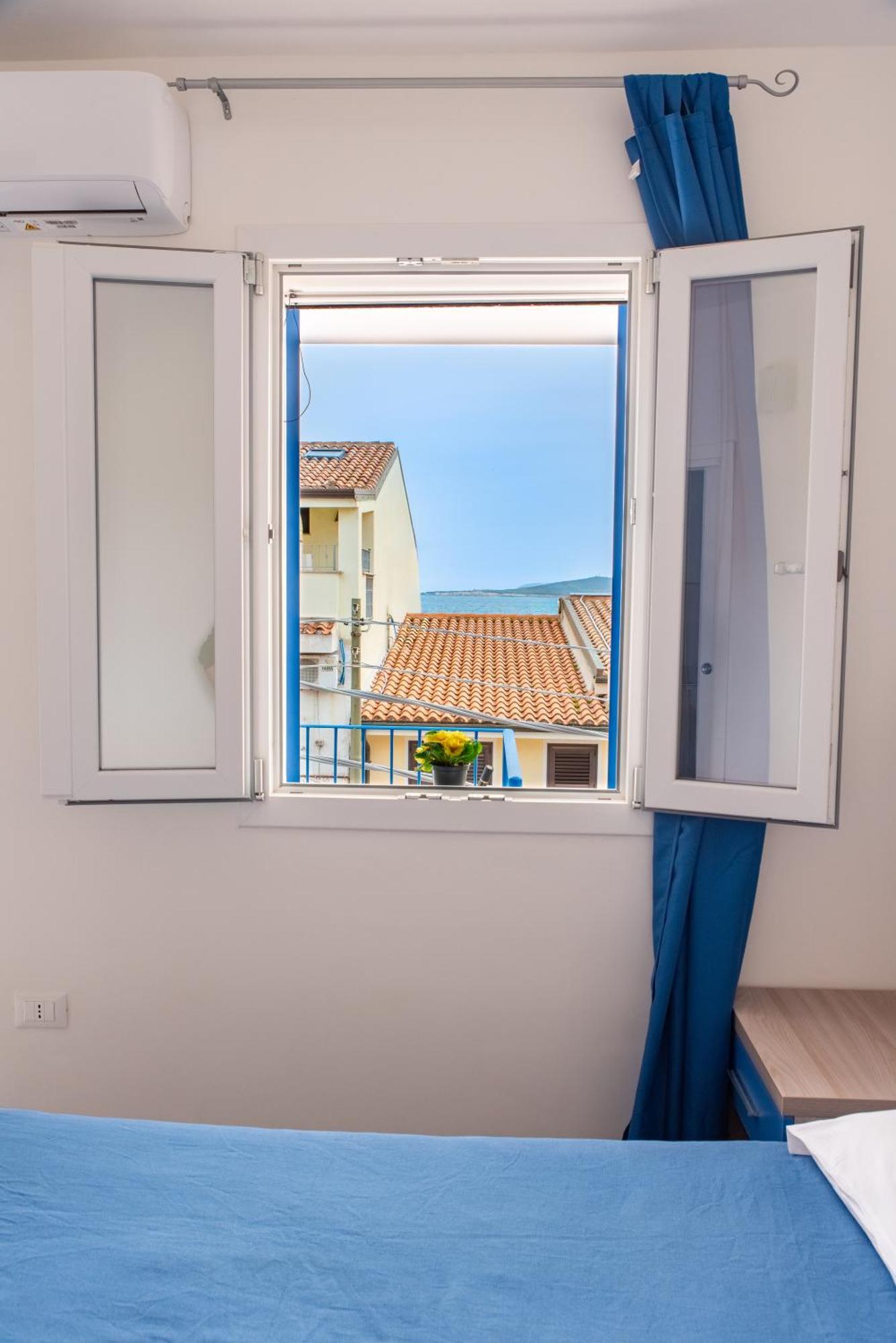 Bed & Blu Otel La Caletta Dış mekan fotoğraf