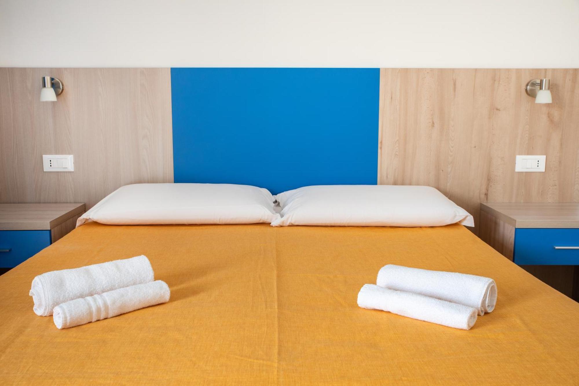 Bed & Blu Otel La Caletta Dış mekan fotoğraf