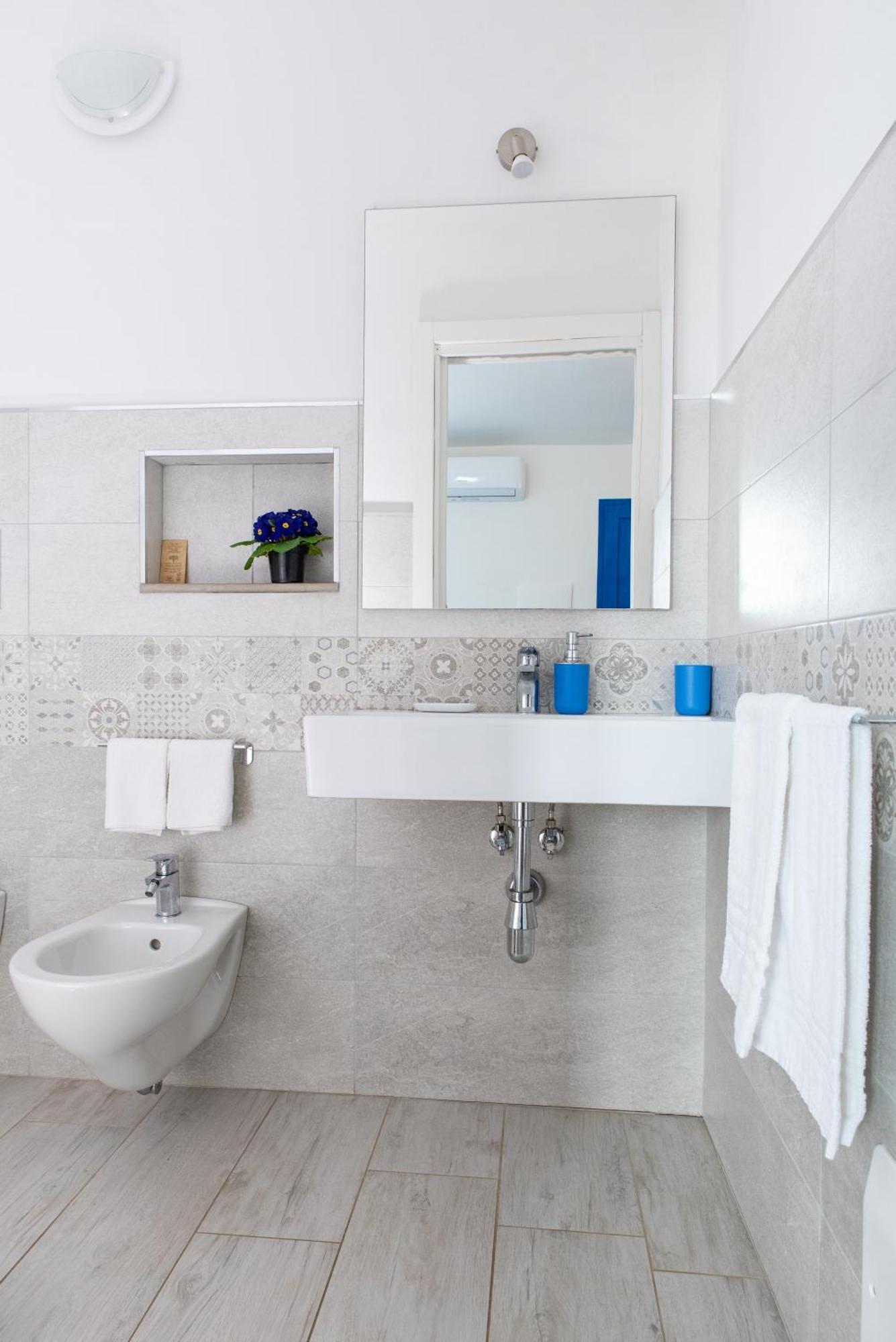 Bed & Blu Otel La Caletta Dış mekan fotoğraf