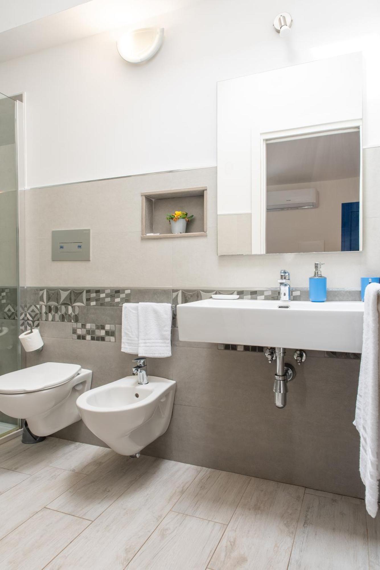 Bed & Blu Otel La Caletta Dış mekan fotoğraf