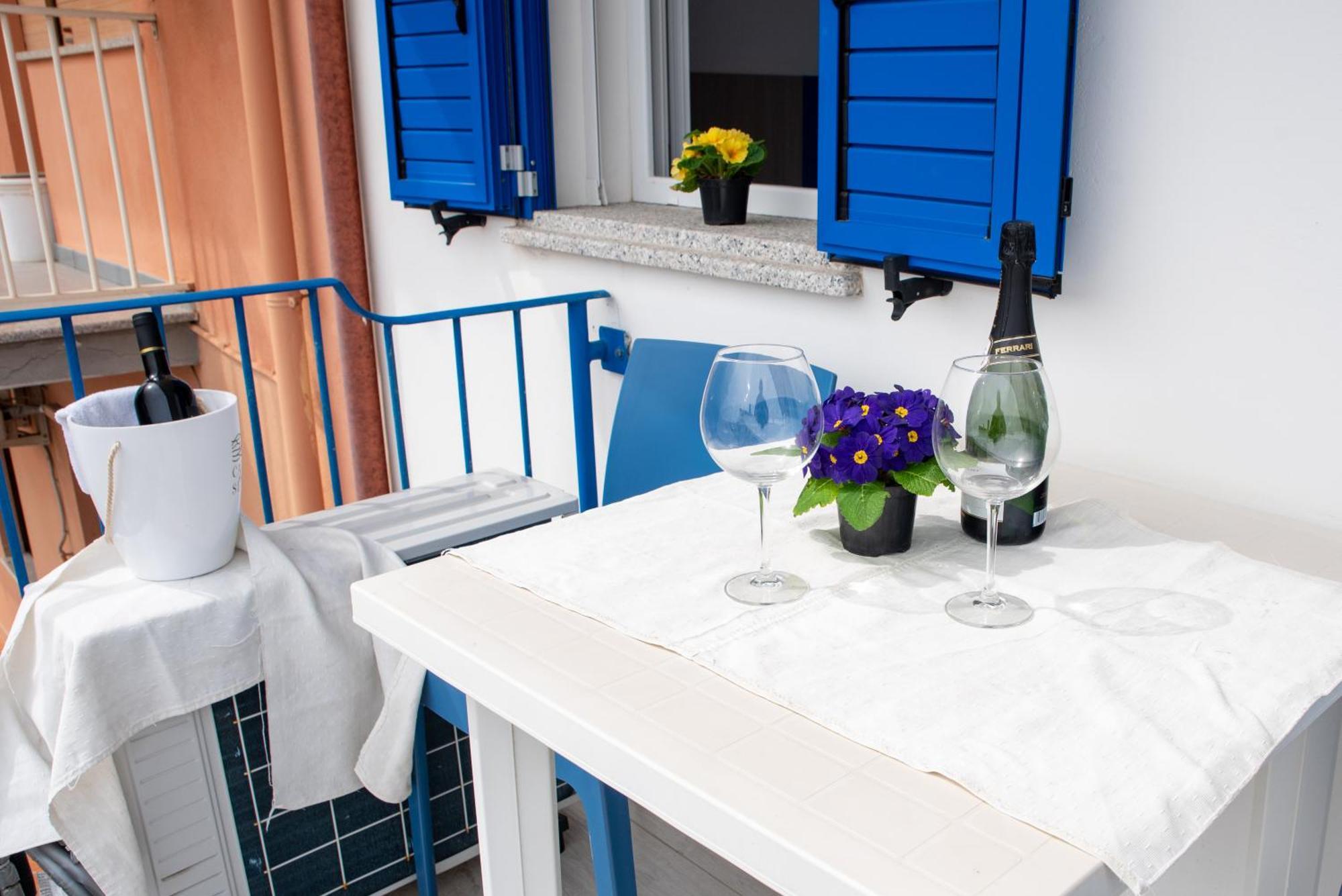 Bed & Blu Otel La Caletta Dış mekan fotoğraf