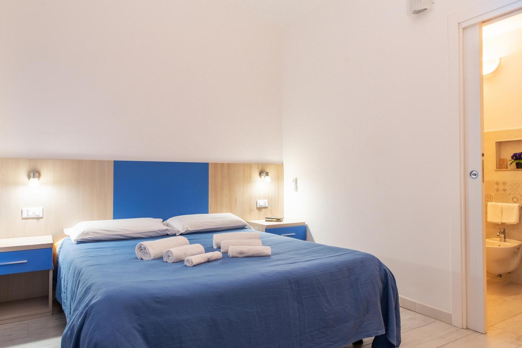 Bed & Blu Otel La Caletta Dış mekan fotoğraf